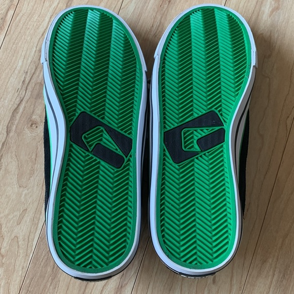 Globe Taj Burrow Black and Green Skate Sneakers - Picture 7 of 13